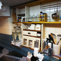 DIY/ハンドメイド/キッチン キッチンの棚、完成しました！
位置を微調…(1枚目)