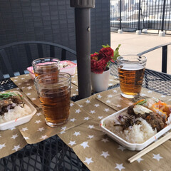 おうちカフェ/おうちごはん/外食したい/バルコニー/ベランダ/お弁当/... 子どもたちと久々にベランダでご飯を食べま…