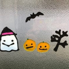 ハロウィンアイデア/ハロウィンインテリア/ハロウィングッズ/ガラス絵の具/ウインドウ/ウインドウステッカー/... ダイソーのガラス絵の具で、ハロウィンウイ…