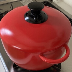 アイリスオーヤマ 無加水鍋24cm深型/MKSS-P24D レッド | アイリスオーヤマ(圧力鍋)を使ったクチコミ「我が家の愛用キッチンアイテム、アイリスオ…」(1枚目)