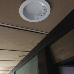 LED照明/古民家リフォーム/DIY/100均 廊下の天井板が いたんでいたので、100…(1枚目)