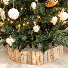 クリスマス/クリスマスツリー/雑貨/ニトリ/暮らし/フォロー大歓迎 ニトリのクリスマスツリーの脚元には、ふわ…(1枚目)