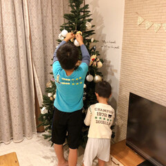 インテリア/クリスマスツリー/ニトリ/暮らし/フォロー大歓迎 ニトリの210cmのクリスマスツリーに子…(1枚目)
