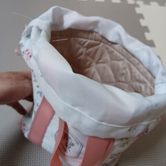 ミニバッグを作ったよ/セリア/ハンドメイド/雑貨 セリアで、可愛い巾着袋を見つけたので、キ…(3枚目)