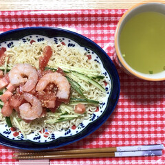 お昼ごはん/サッポロ一番 塩/おうちごはん やっと作りました〜
Ryoさんのフォトを…