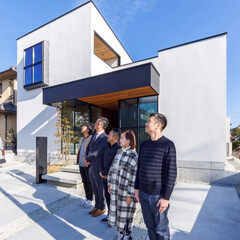 記念撮影/記念/記念写真/住宅/外観デザイン/外観/... 昨日は寂しい寂しいお引渡しの日。
でいつ…