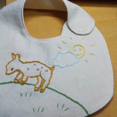 赤ちゃん用品/ハンドメイド ベビースタイ作りました。刺繍はじめるとな…(3枚目)