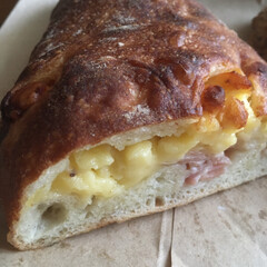 イーグル/パン屋さん/楽しみ/パン/さつま芋/チーズ チーズにさつま芋たっぷり入ったパン。
出…(2枚目)