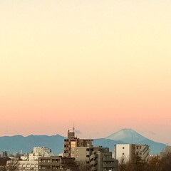 風景/富士山 🌈🌴🌺🦚🎄✨💕

7時前の／^o^＼ﾌｯ…(1枚目)