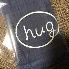 hug/タオル/手拭い/雑貨 お友達から頂いた肌触り最高の手拭いタオル…(1枚目)