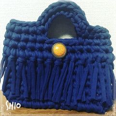 バッグ/ハンドメイド/100均 初めて作ってみた
★
編み物なんかしたこ…