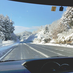 冬の風景/雪化粧/雪景色/ドライブ/おでかけ/おでかけワンショット 家族でお出かけした時の一枚です。
雪景色…(1枚目)