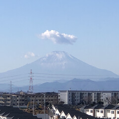 久しぶりに/富士山🗻/まりん 今日のお昼過ぎに富士山🗻が見れました😊
…(2枚目)