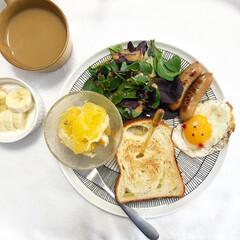食パン/朝食/朝ごはん/おうちカフェ/おうち時間/おうちごはん/... おうち時間が長くなったのでゆっくり朝ごは…(1枚目)