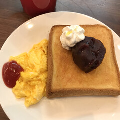 生クリーム/あんこ/小倉トースト/トースト/朝ごはん/フード/... ある日のカフェでの朝ごはん。小倉トースト…(1枚目)