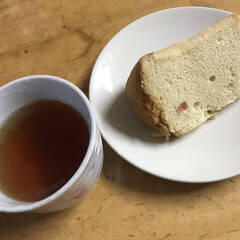 桜餡/頂きもの/シフォンケーキ/桜/スイーツ/わたしのごはん 朝仕事に行ったらいい事がありました。
…