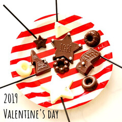 手作り/Handmade/ハンドメイド/Valentine&#39;s day/バレンタイン/バレンタインデー/... DAISOのモールドを使った型抜きチョコ…(1枚目)