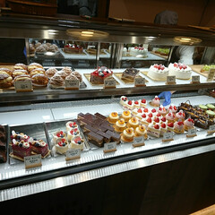 パテイスリー ツナグ/開店/ケーキ 本日、開店のケーキ屋さんに行ってきました…(1枚目)
