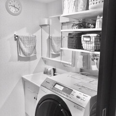 見える収納/棚/ディアウォール/ラブリコ/洗濯ラック/ダイソー/... 洗濯機ラックを作りました。
以前は市販の…(1枚目)