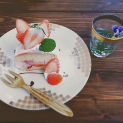 カフェ好き/カフェ巡り/パウンドケーキ/イチゴ/カフェ/おでかけ/... いちごのパウンドケーキ🍓
パウンドケーキ…