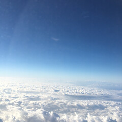 神秘的/雲の上/空/飛行機/雲/旅行/... これね、飛行機のからみた風景
すごい綺麗…(1枚目)