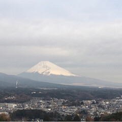 富士山🗻/師走/寒波襲来 今朝の富士山🗻
寒波襲来…
皆さん、体調…(2枚目)