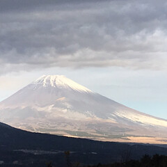 富士山🗻 今朝の富士山🗻
とても寒い朝です
富士山…(1枚目)