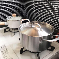 シンプルライフ/シンプルデザイン/シンプル/お気に入り/片手鍋/お鍋/... ニトリのお鍋。 
我が家のお鍋を新しくし…(1枚目)