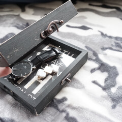 腕時計収納/ダニエルウェリントン/収納アイデア/フォロー大歓迎/Instagram @maaco.uw/楽天Roomに載せてます/... 腕時計収納ですが、このようにアクセサリー…(1枚目)