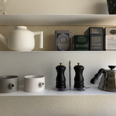 IKEA/ミニマリスト目指します/ミニマル/シンプルな暮らし/シンプルインテリア/シンプルライフ/... キッチン壁面にIKEAのウォールシェルフ…(1枚目)