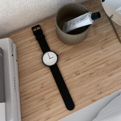 椅子 チェア イス イームズ おしゃれ イームズチェア 木脚 肘掛け 肘置き プロダクトデザイナーズチェア 北欧 PP-620(ダイニングチェア)を使ったクチコミ「最近、お気に入りの腕時計。
モノトーンコ…」(1枚目)