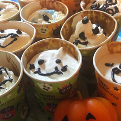 デコ/ホイップクリーム/娘ちゃんと/スイーツ/かぼちゃ/ハロウィン 娘がハロウィンカップやレシピを見てたら、…(1枚目)