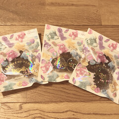 友チョコ/チョコ/バレンタイン/ラッピング/フード/スイーツ/... 作ったチョコは娘チョイスのラッピング袋に…(1枚目)