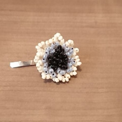 可愛い/ヘアアクセサリー/フラワー/お花/スリーピン/ヘアピン/... 最近ハマっているお花のパーツ。
以前作っ…