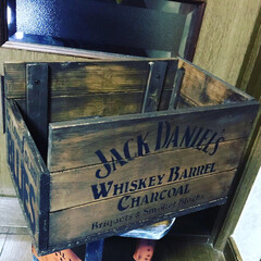 Jack Daniels/木箱 ホムセの端材で木箱作ってみました⭕️ダニ…(3枚目)