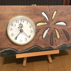 花火/手作り/DIY/ハンドメイド/子ども/時計/... 13歳の時に私が作った時計です🕰白い板を…
