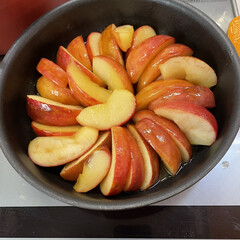 ラムレーズン/お手軽スイーツ/🍎皮ごと/タルト・タタン/手作りスイーツ/大皿/... 林檎大量消費レシピ
🍎3個皮ごと使ってま…