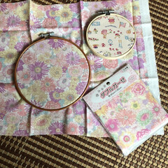ディスプレイにも使える/お買い得品/ダブルガーゼ生地/カットクロス/竹刺繍枠/セリア/... 竹製の刺繍枠をセリアで購入❗️
小と大を…