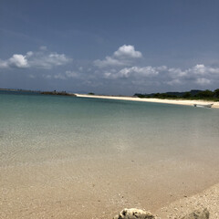 おでかけワンショット 沖縄 伊計島の海🏖
メッチャ綺麗な海でし…(1枚目)