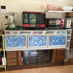 キッチン/テレビ台再利用でキッチンボード完成 昔のテレビ台を分解して下の棚を使って、キ…(1枚目)