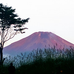 最高な一日‼️/赤富士/☁雲がない！スゴい‼️ 『中秋の名月』を見届けてからの・・
数分…(1枚目)