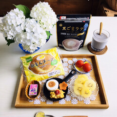 フォロー大歓迎/花のある暮らし/紫陽花/九鬼産業(株)黒ごまラテ/PASCOれもんチーズパン/キッチン雑貨/... 7/3(金) brunc…