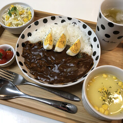 ランチ/お昼ご飯/oisix/サラダ/コーンスープ/フルーツトマト/... \ Hello ♡/
今日の息子のお昼…