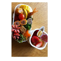 リミアな暮らし/お弁当のおかず&便利グッズ/セリア/100均/お弁当/住まい/... セリアのフレークシールを爪楊枝に貼ってピ…