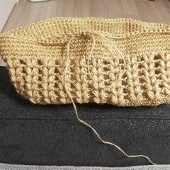 編み物/麻ひもバッグ/麻ひも/DIY/雑貨/ハンドメイド/... 最近、夜は編み物してます🧶
糸はたくさん…(1枚目)