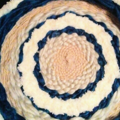 ニット/毛糸/ウィービング/クッション/マット/織物/... ウィービングで作る毛糸のマット2個目完成…(2枚目)