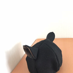 ハンドメイド 帽子/ファッション/手作り帽子 黒猫ベレー帽です🐱
黒のツイード生地と内…(2枚目)
