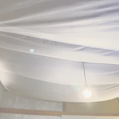 フォロー大歓迎/DIY/インテリア/家具/住まい/リフォーム/... 天井に布貼りDIY 

天井に布を貼って…(1枚目)