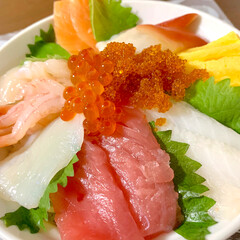 晩ご飯/豚汁/海鮮丼/おうちごはん/節約/簡単/... 🍚昨日の晩ご飯🍚
海鮮丼っ😆❣️
スー…