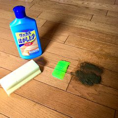 暑い/真夏/スクレーパー/リンレイ/ワックスはがし上手/剥離中/... 我が家の大掃除は夏です!
油は緩んでるし…